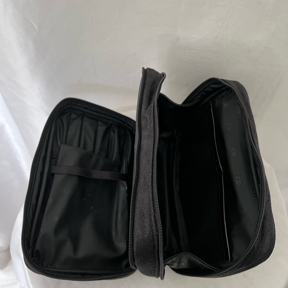 Dior Beauty Cosmetic Makeup Bag - Picture 4 of 9